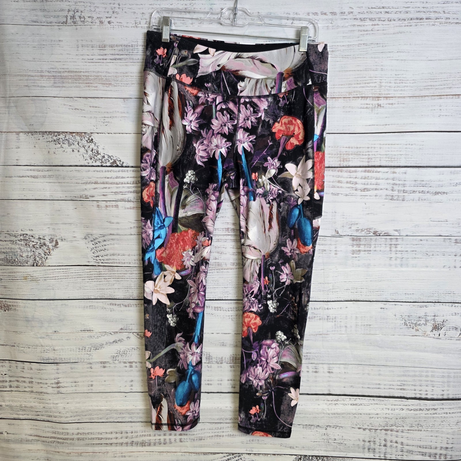 Calia by Carrie Underwood Floral Cropped Leggings Capris Large 31×24 Nylon Span