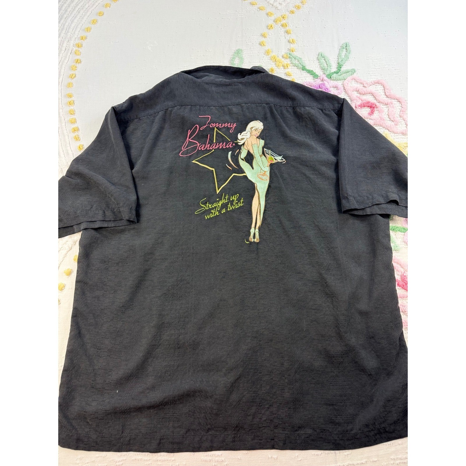 Tommy Bahama XL Silk Black Graphic Back Camp Shirt Straight Up with a Twist