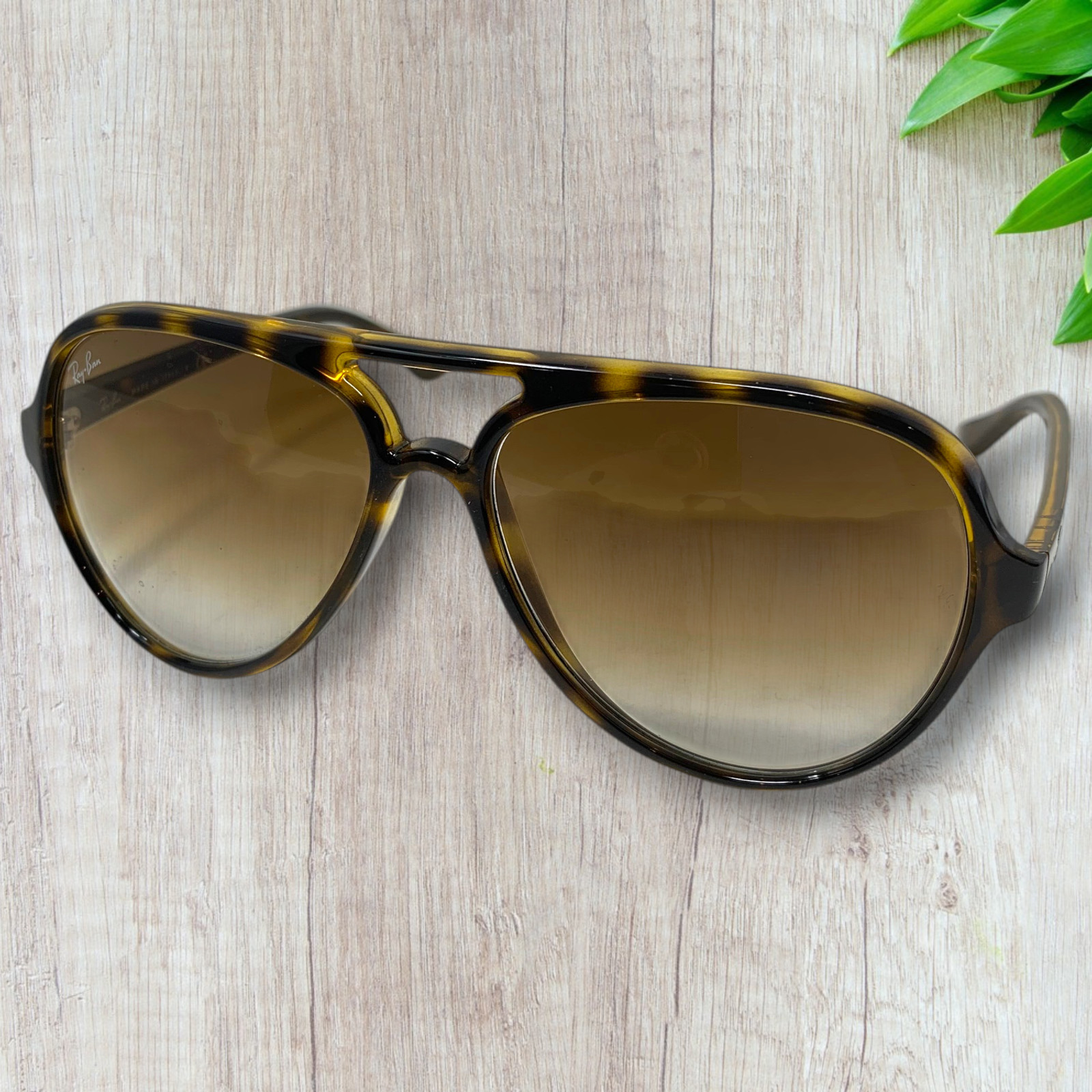 Ray-Ban RB4125 Cats 5000 Aviator Tortoise Sunglasses 710/51 59mm Italy Case Box
