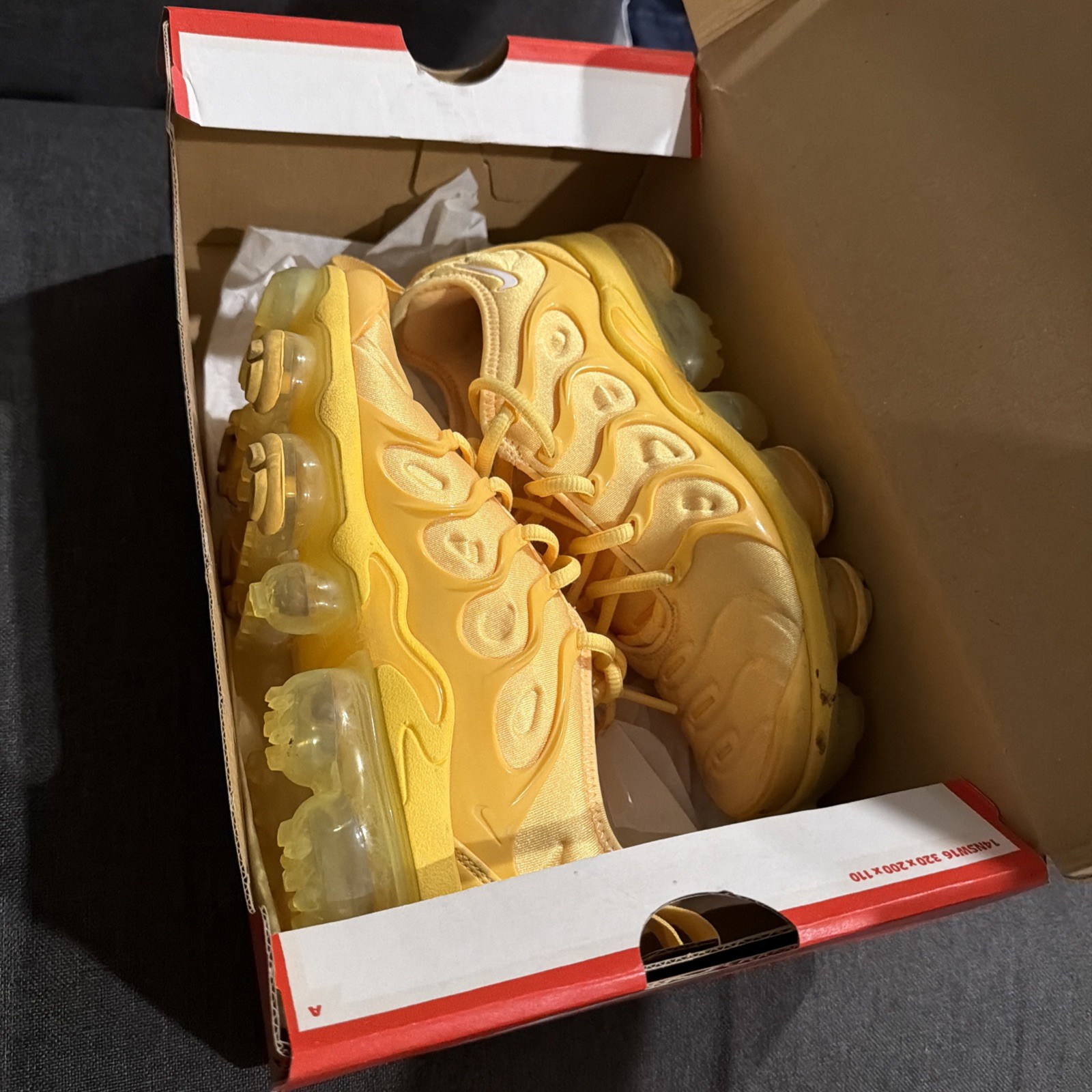 Nike Air VaporMax Plus Women’s Size 5.5 Yolk Yellow DJ5993-800 Running Sneaker