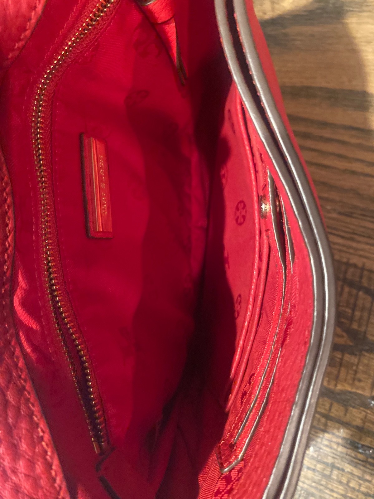 Tory Burch Robinson pebbled messenger bag purse Tory Burch red handbag
