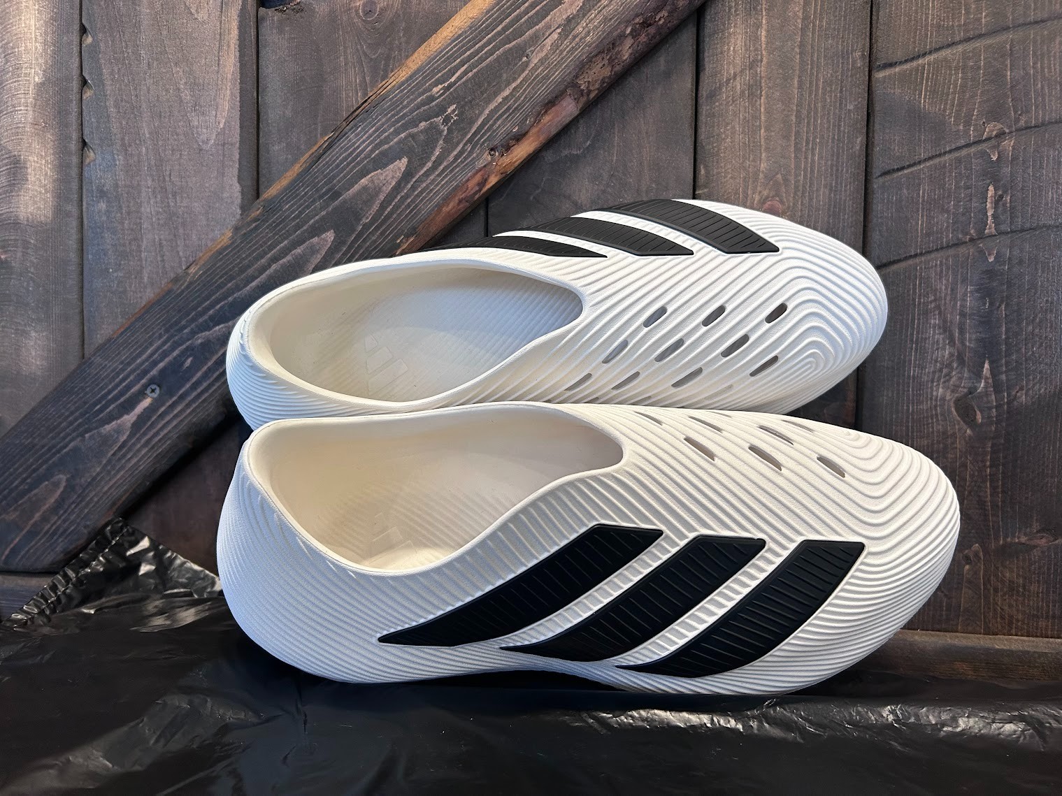 Adidas Men Purechill White Black Slip On