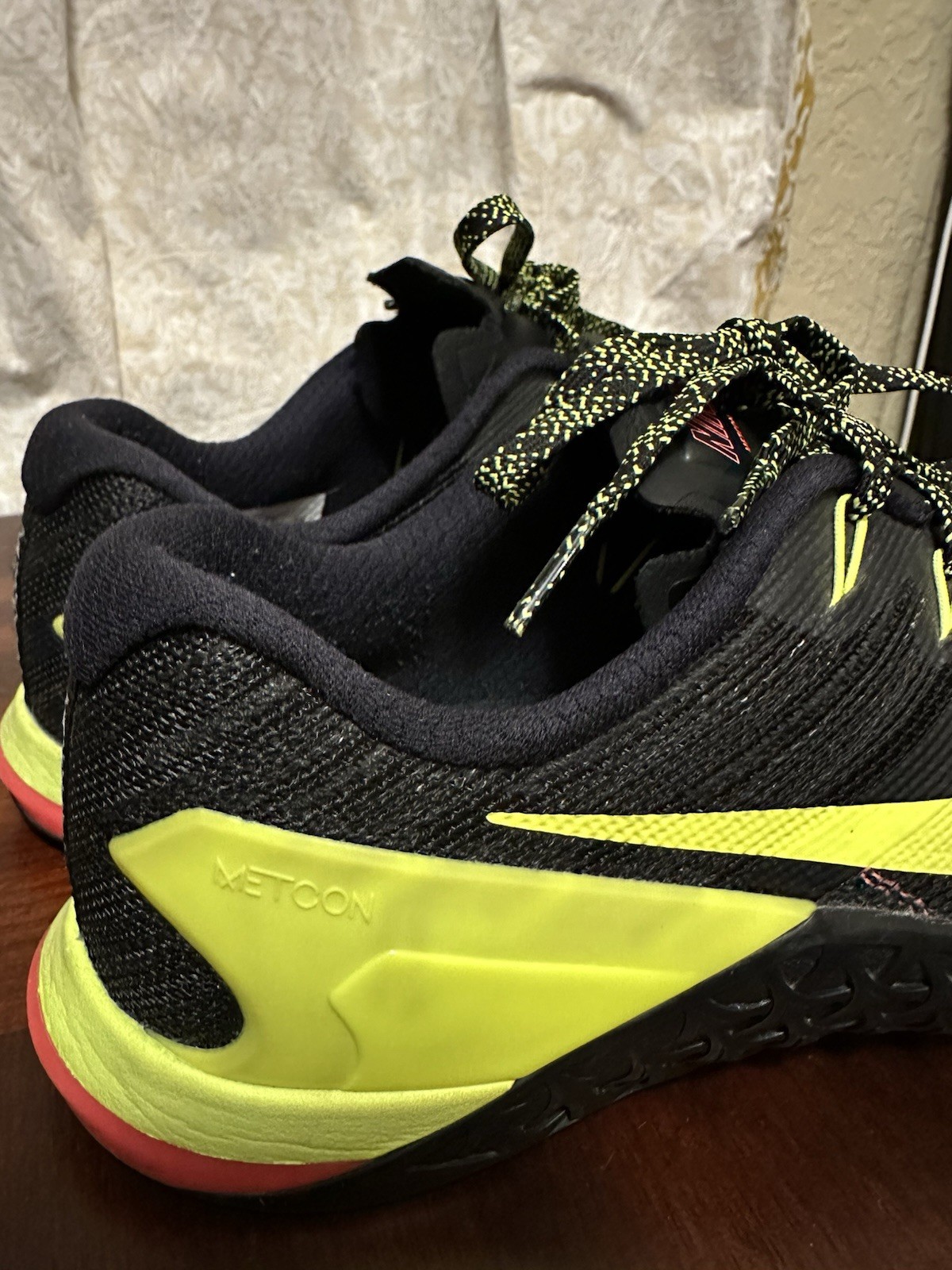 Nike Metcon 2 Black Volt Hyper Crimson Black Neon Green Shoes Sz 11 Men’s 852928