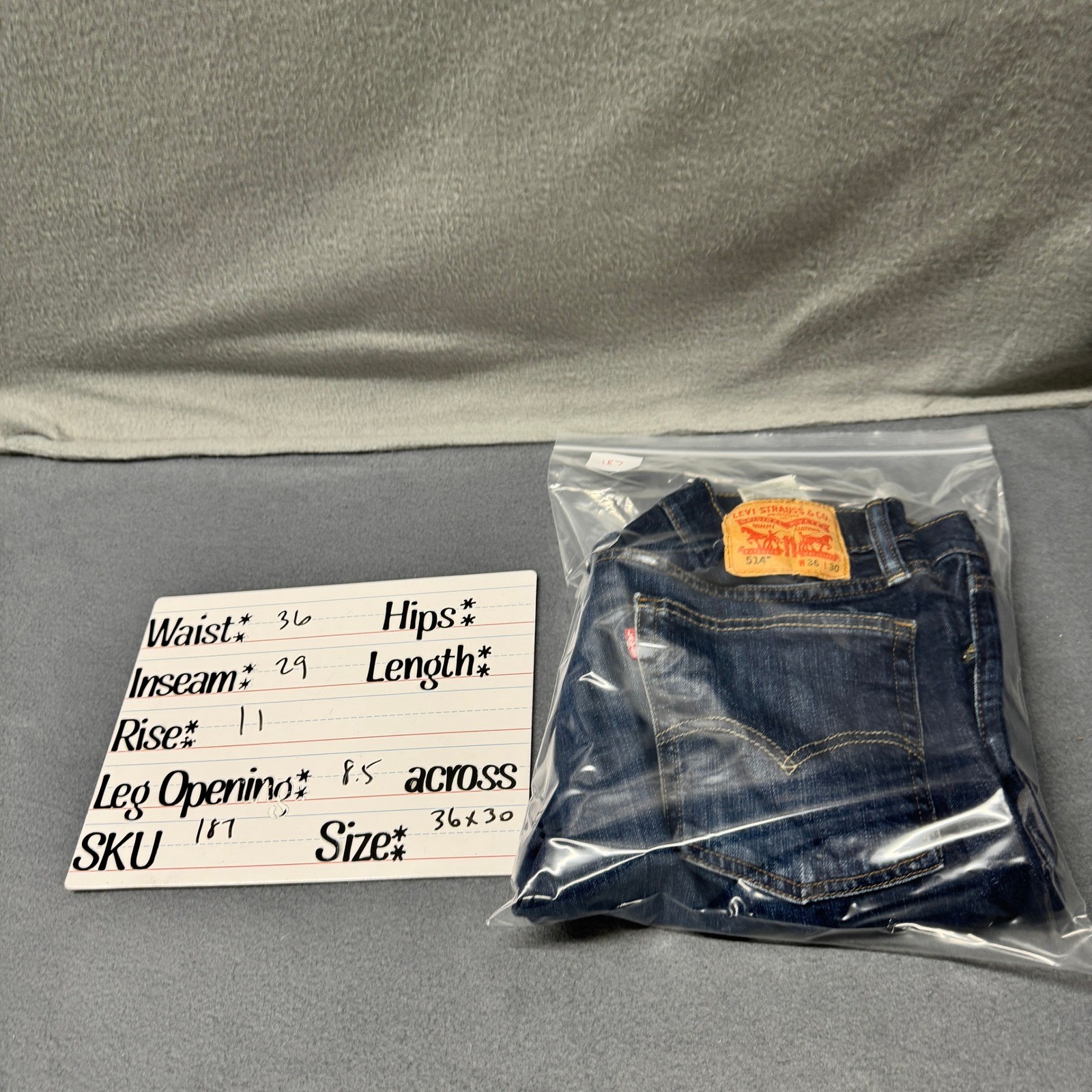 Levi’s 514 Jeans Mens 36×30 (36×29 ACTUAL) Straight Dark Wash Denim Faded Wash