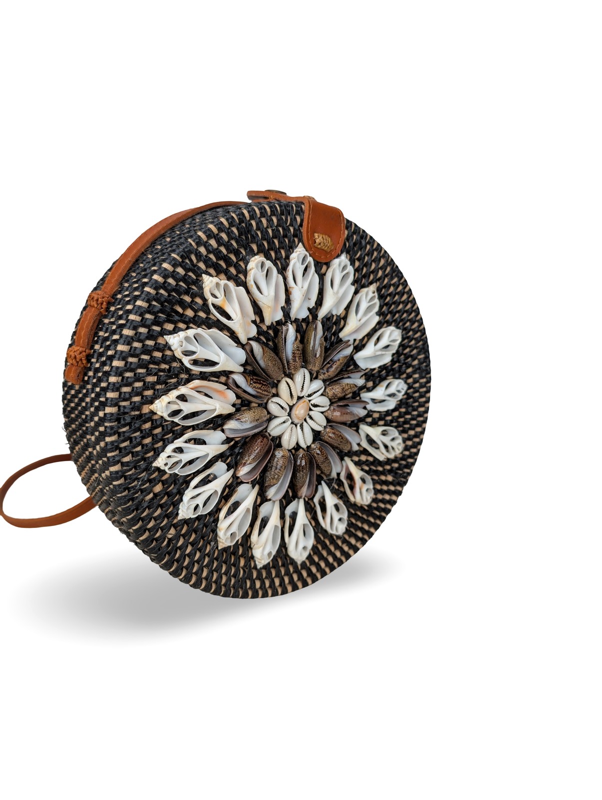Artisan Round Wicker Purse, Seashell Coastal Bag, Summer Beach Bag