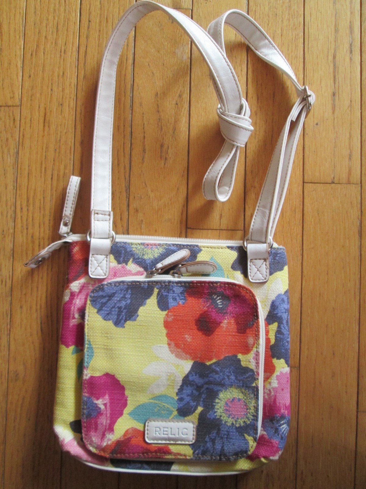 Relic Bold Floral Canvas Crossbody Bag w Built in Wallet New without Tag
