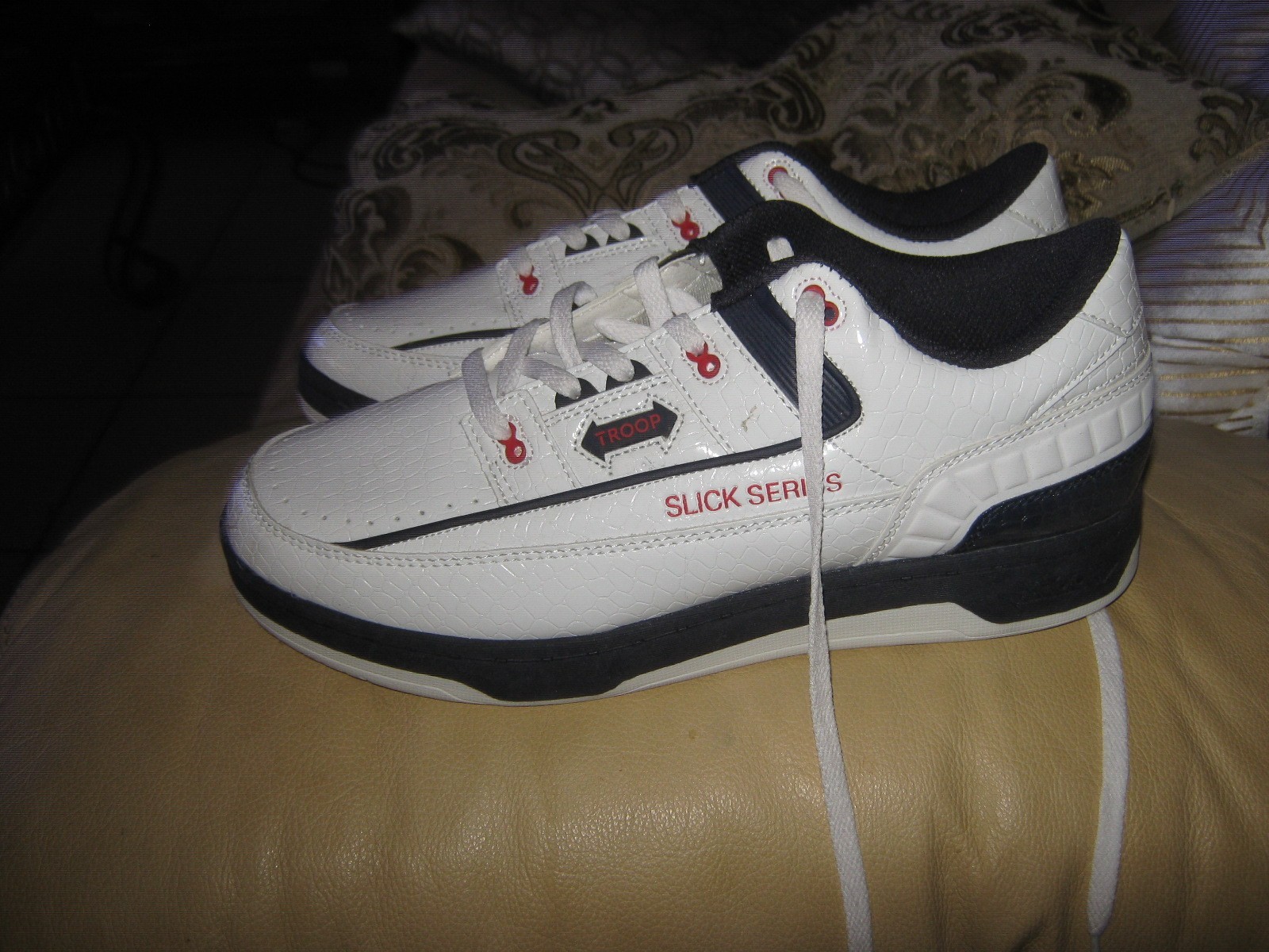 Troop sneakers slick series size 11 NEW