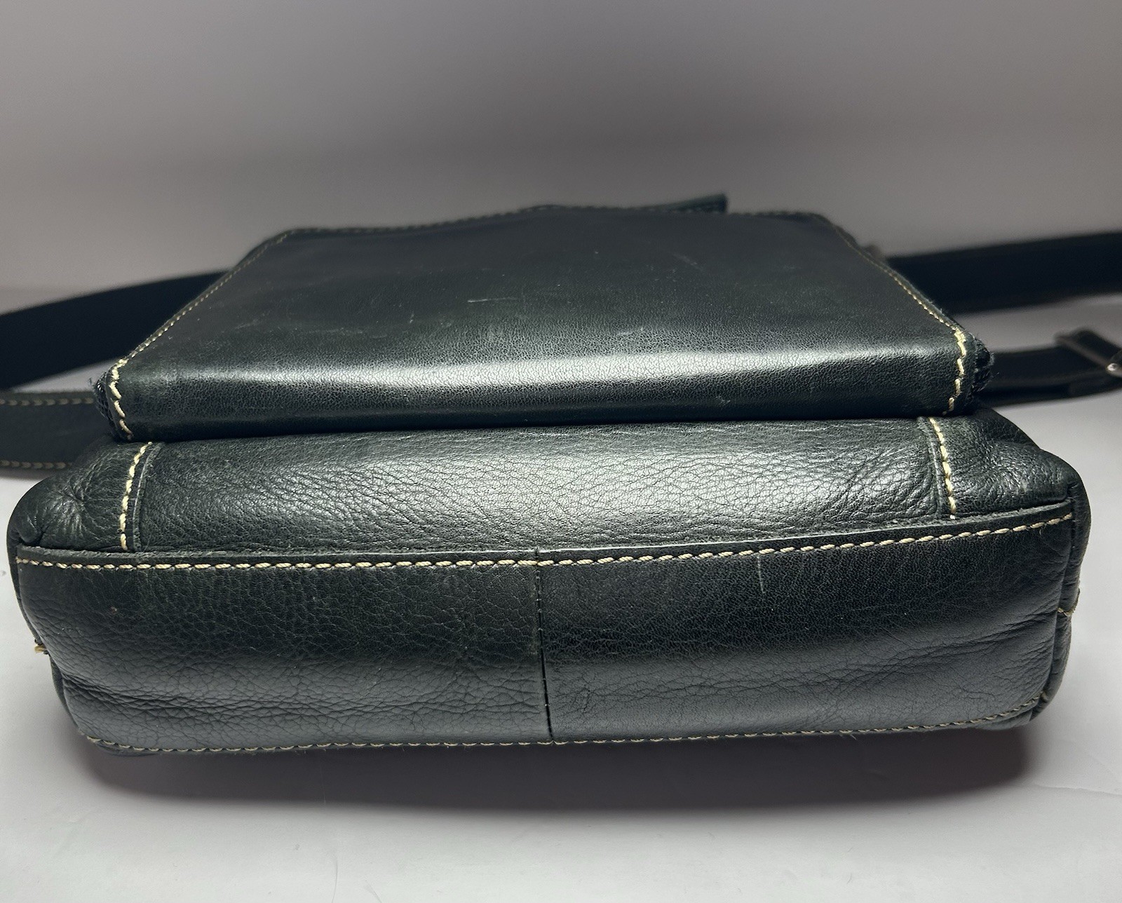 Fossil Crossbody Organizer Bag Black Leather VGUC Messenger Card slots