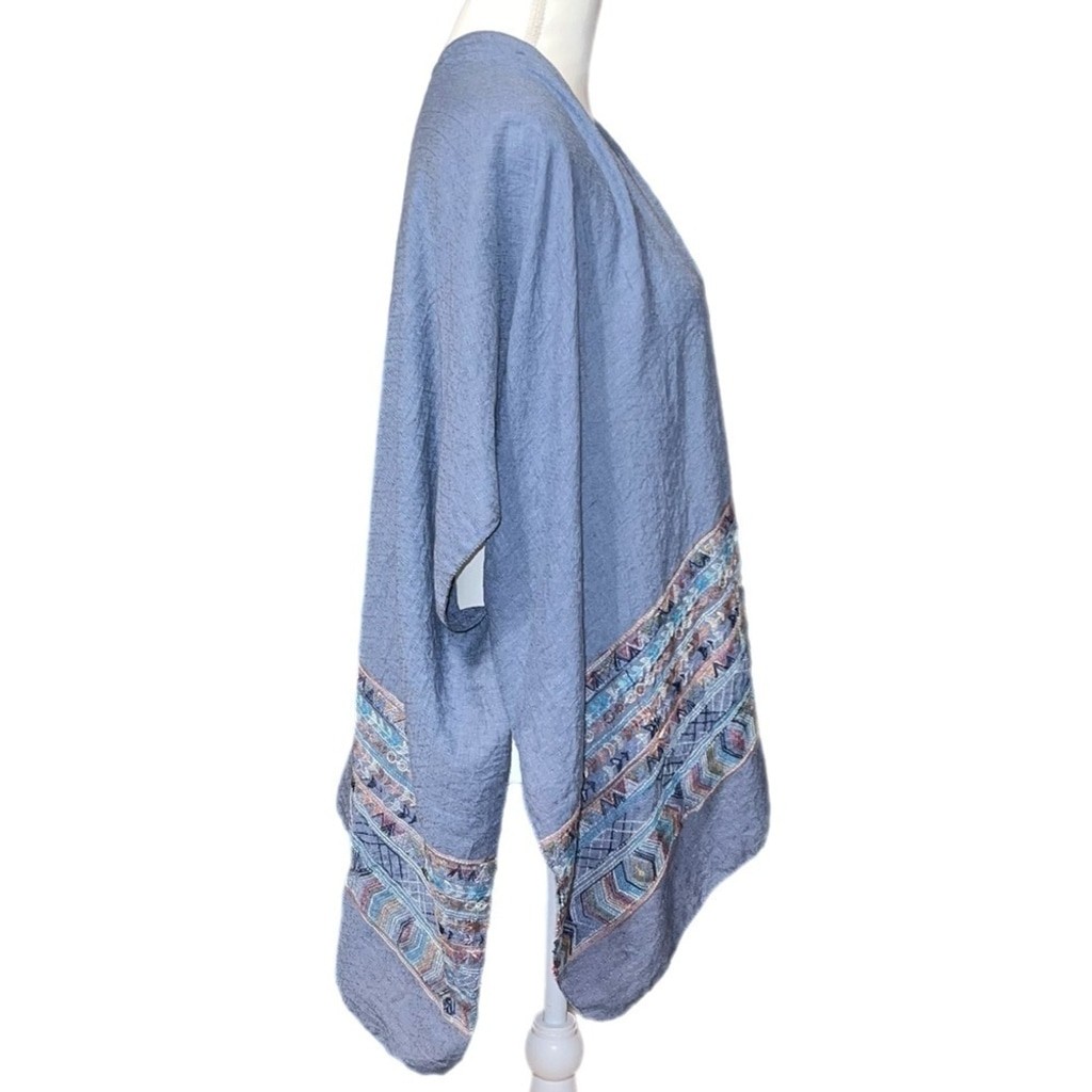 Kimono – Embroidered – Source Unknown – One Size Fits Most