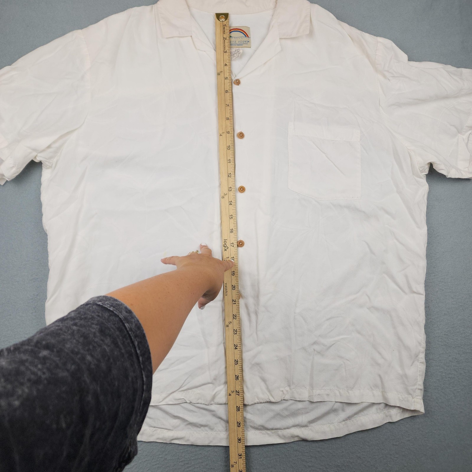Paradise Found Shirt Mens XL White Hawaiian Aloha Camp Button Up Made Hawaii