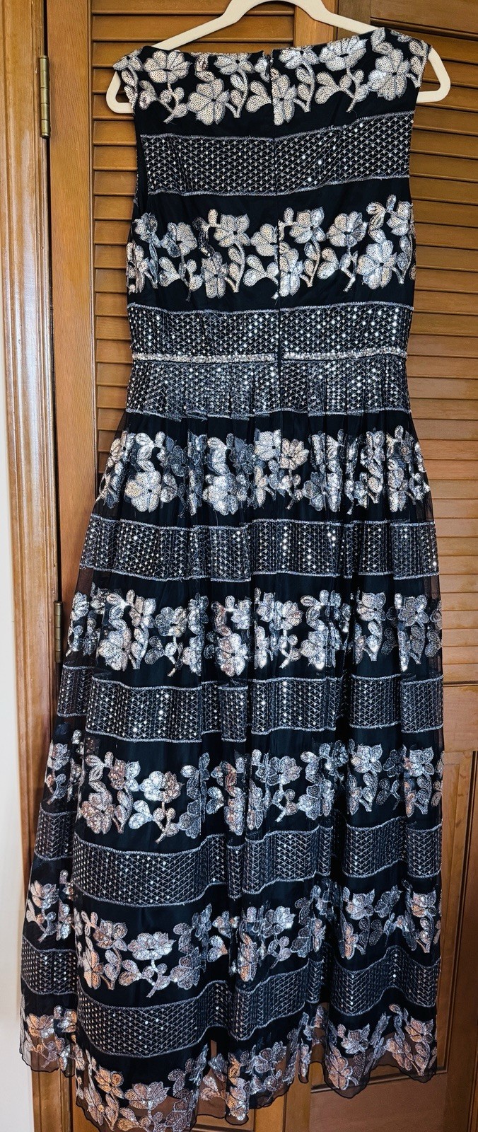 Tahari ASL Black Silver Floral Sequin Maxi Embroidered Crinoline Gown size 10