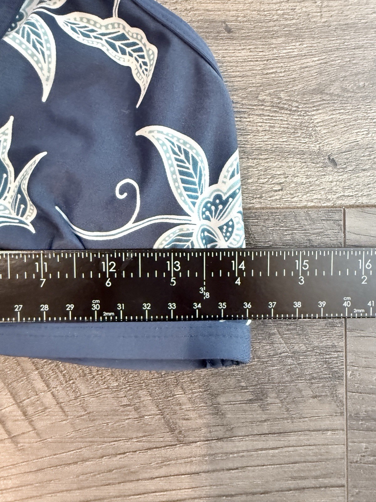 Carve Designs Catalina Bikini Top L Batik Floral NWT UPF 50 Surf Swim Resortwear