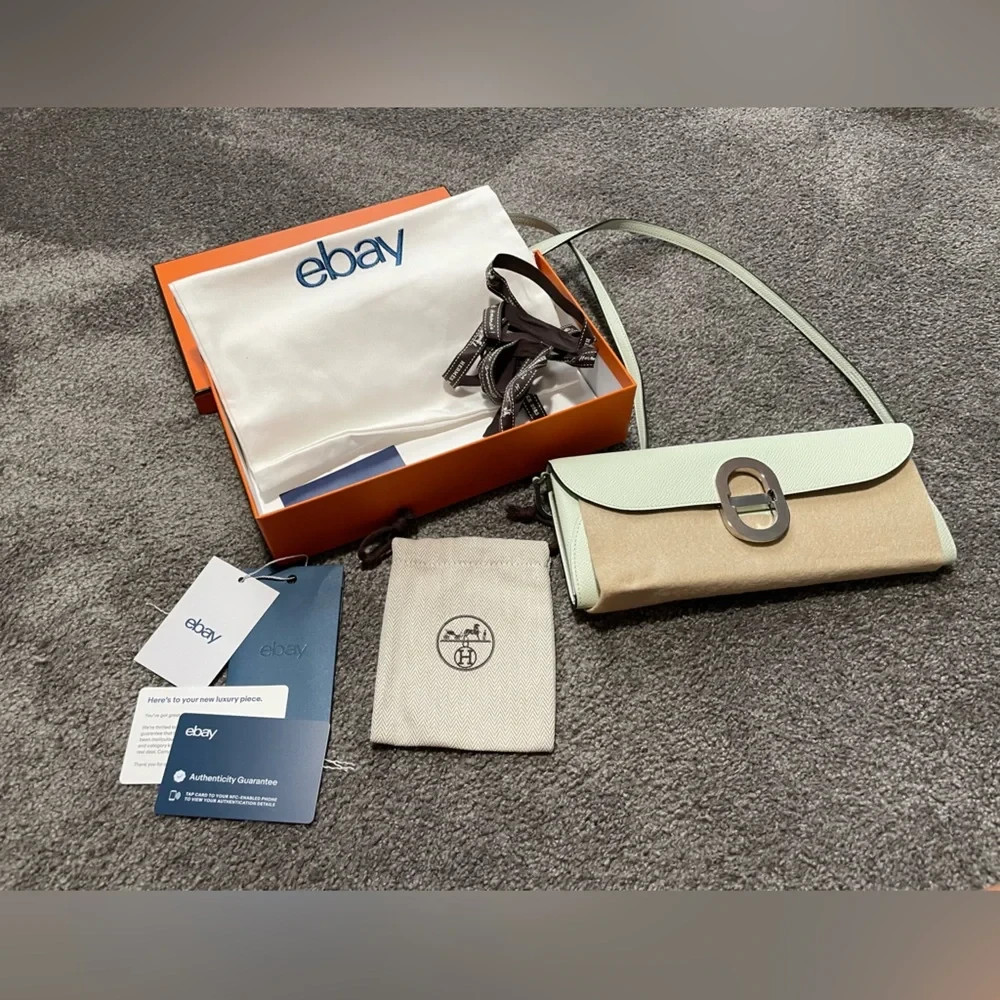 Hermes – Chaine d’Ancre Wallet on a String (Vert Fizz)