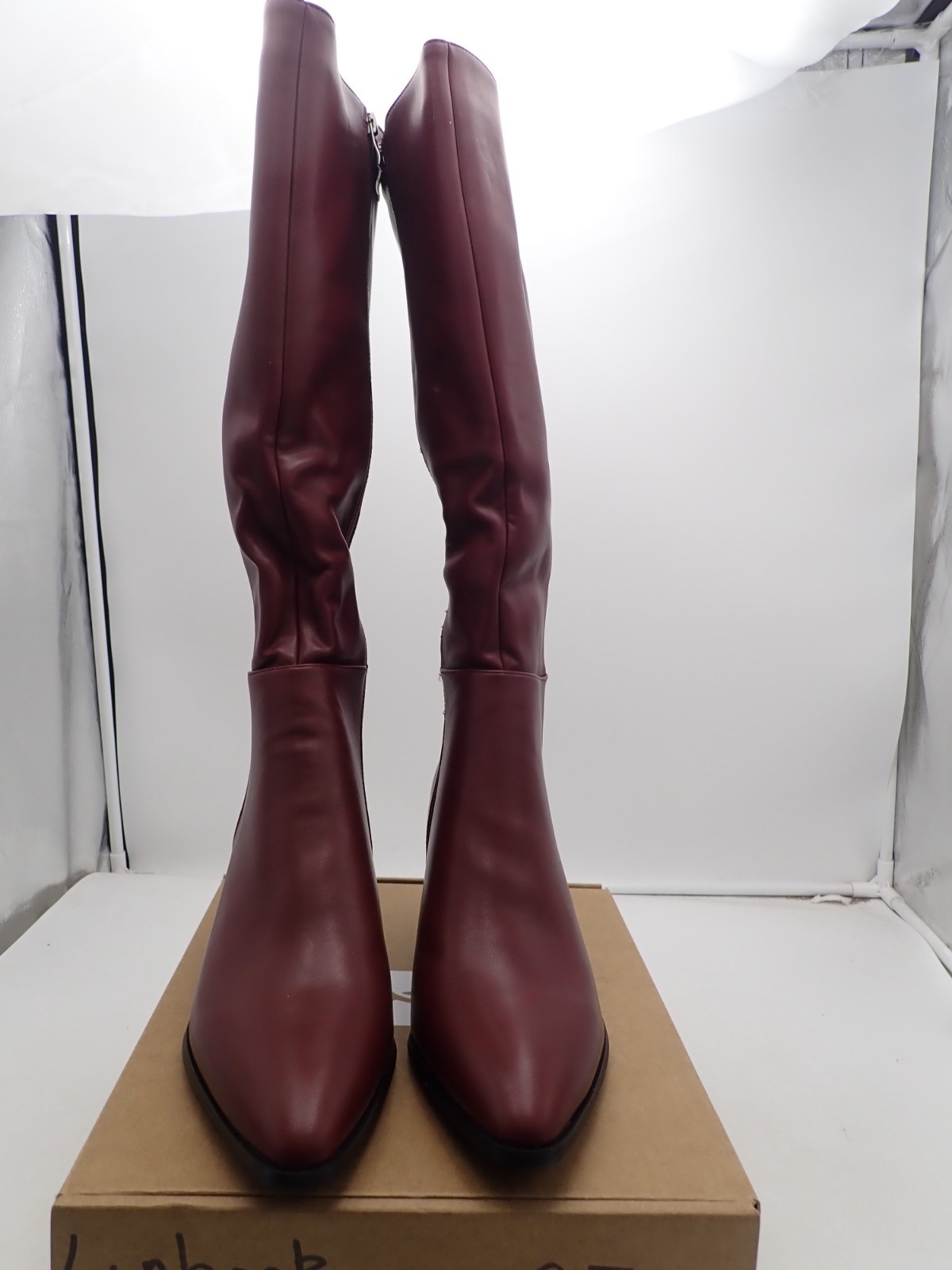 Lunhonk Burgundy Knee High Boots Women’s Kitten Heel Pointed Toe size 9.5