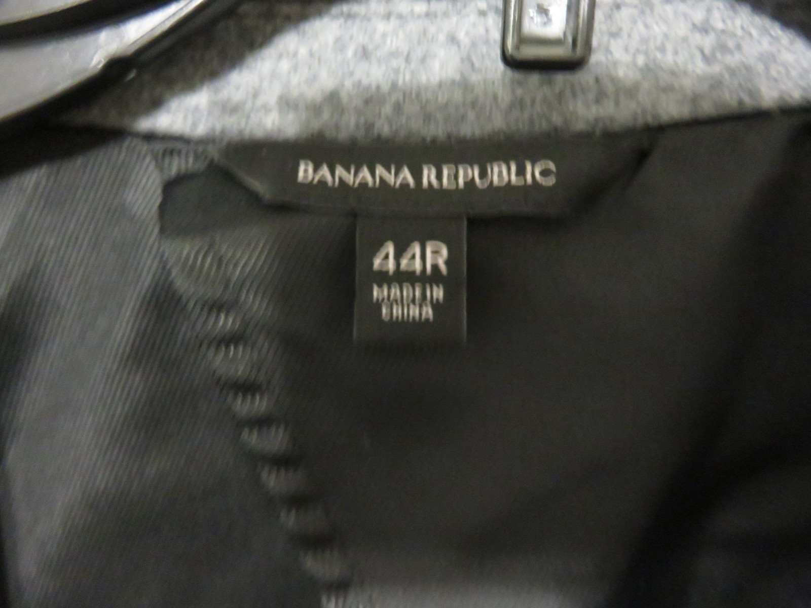 Banana Republic Modern Slim Fit Wool Blazer Gray Sport Coat 44R Mario Bellucci