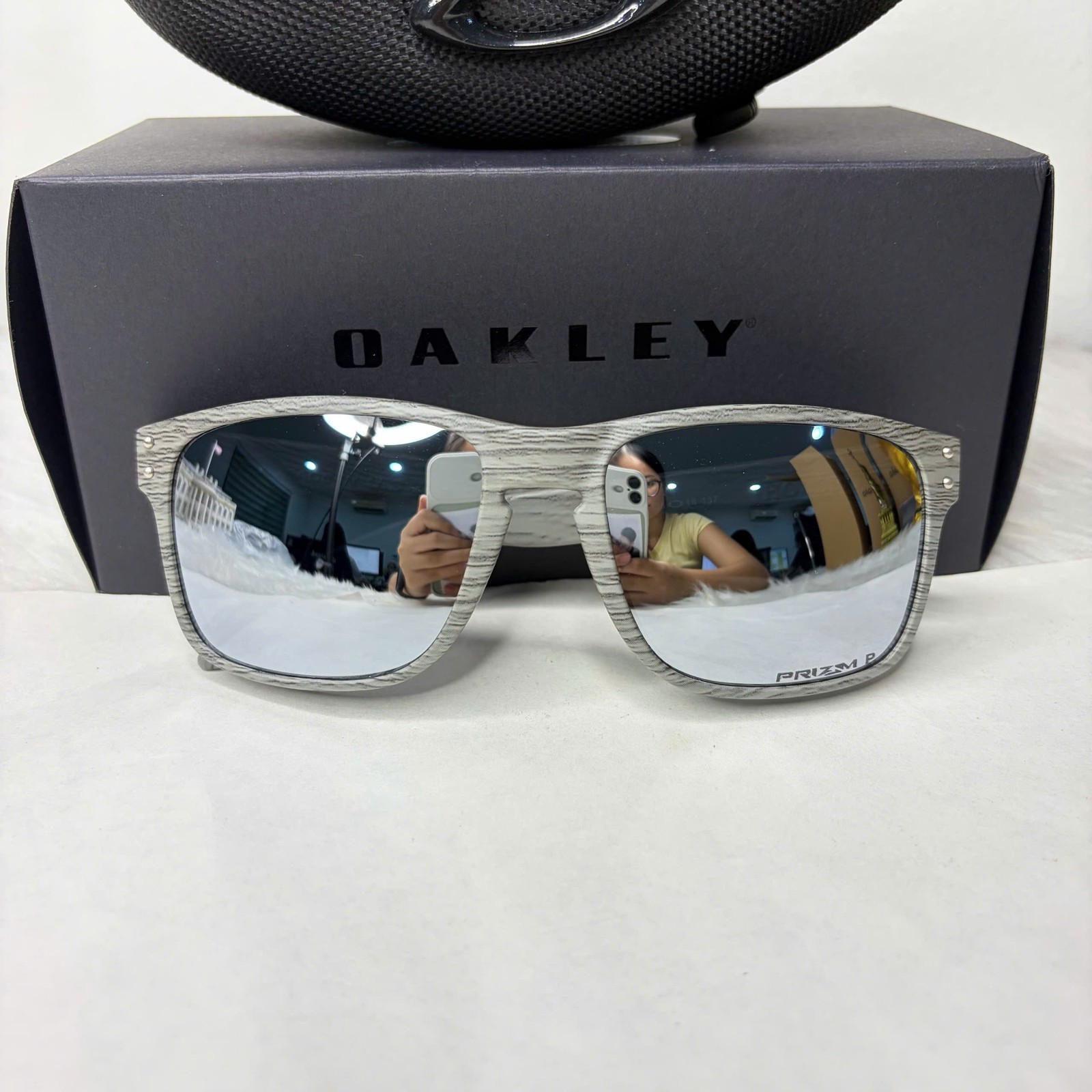 Oakley Holbrook Grey Woodgrain Sunglasses Silver Mirror Polarized UV400 Unisex