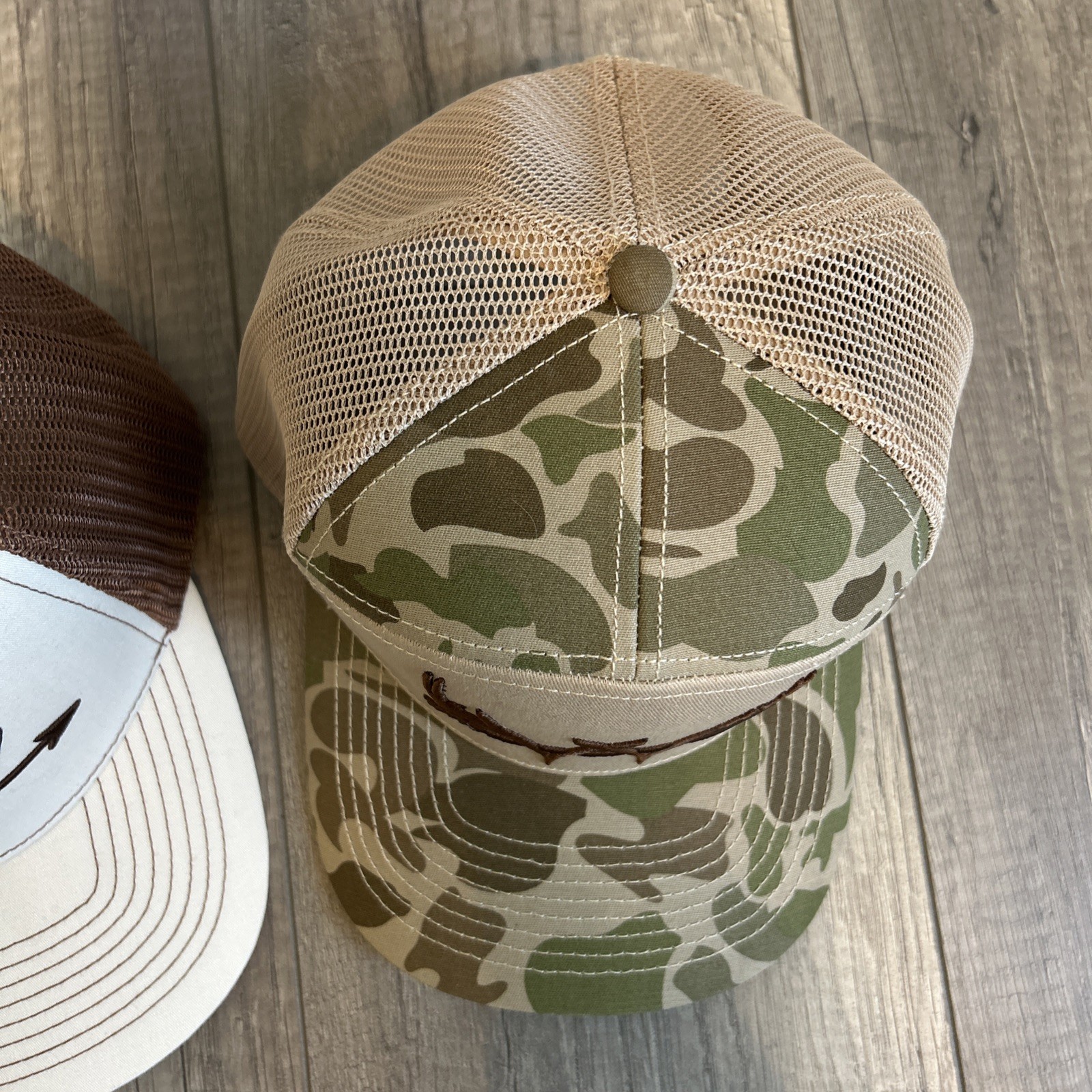 2 Webb Western Camouflage Antler Men’s Hats SnapBack Mesh Brown Beige Lot Pair