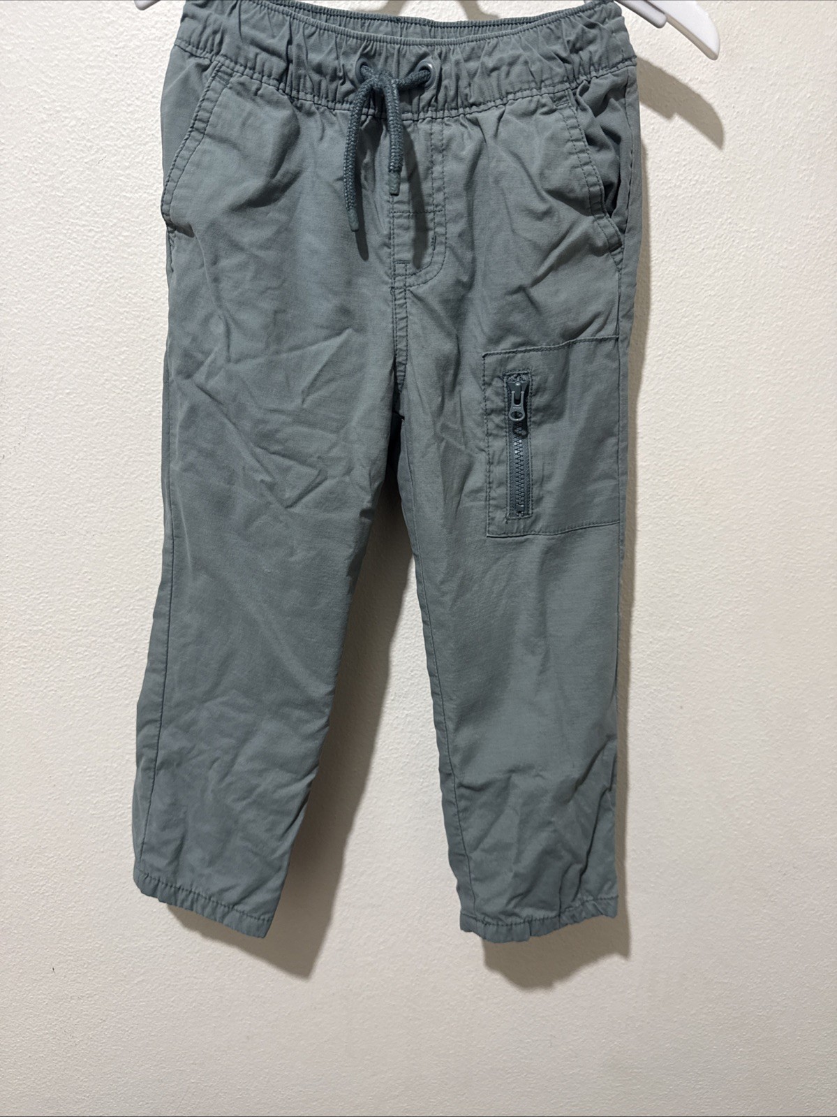 14 pants brands listed below , 2 sets and shorts boys size 3T
