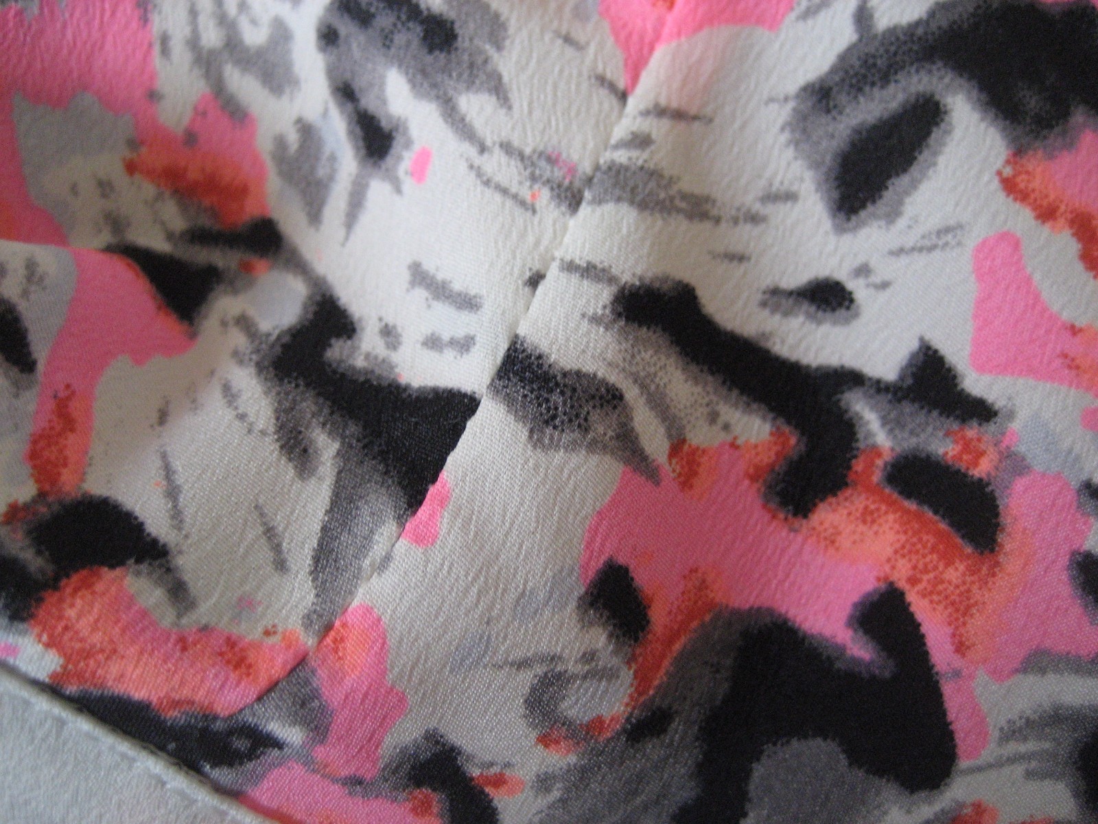 NEW Girls L 6/7 Pink Gray White Black Splat Print AQUA USA Silky BLOUSE TOP TANK