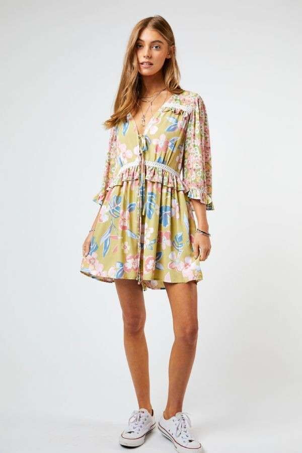 Davi & Dani Floral Print V-Neck 3/4 Sleeve Romper Dress Women’s