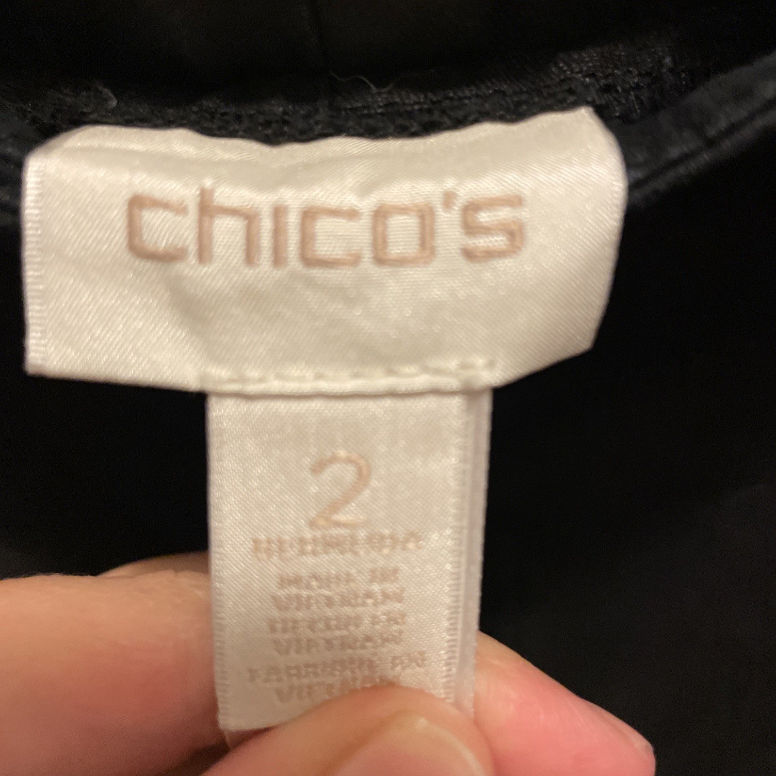 NWOT Chico’s Linen Size 2 Black Roll Up Bermuda Shorts Lightweight