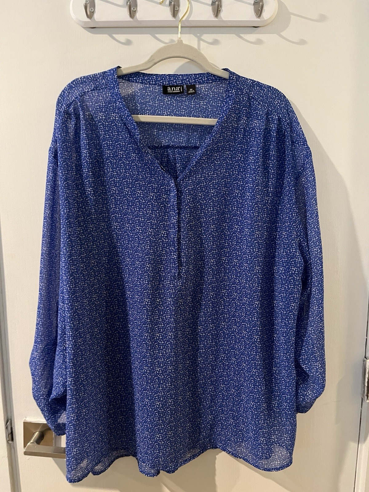 A.n.a Women’s 3x Plus Blue Pattern Sheer Blouse