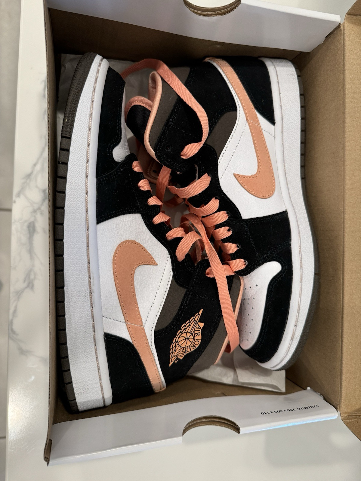Jordan 1, Women’s Mid SE, Size 8, White-apricot-black