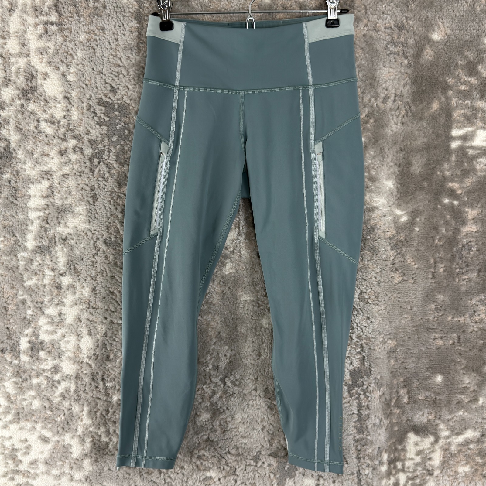 Athleta Size S Rainier Evolve Cropped Capri Leggings Athleisure Blue Gray Casual