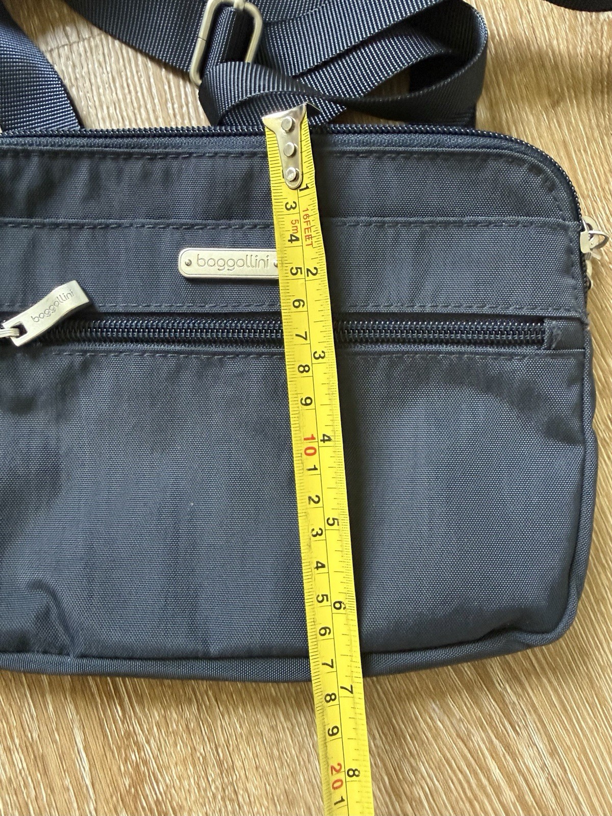 Baggallini Double Zip Medium Crossbody Bag In Navy EUC! MSRP $75