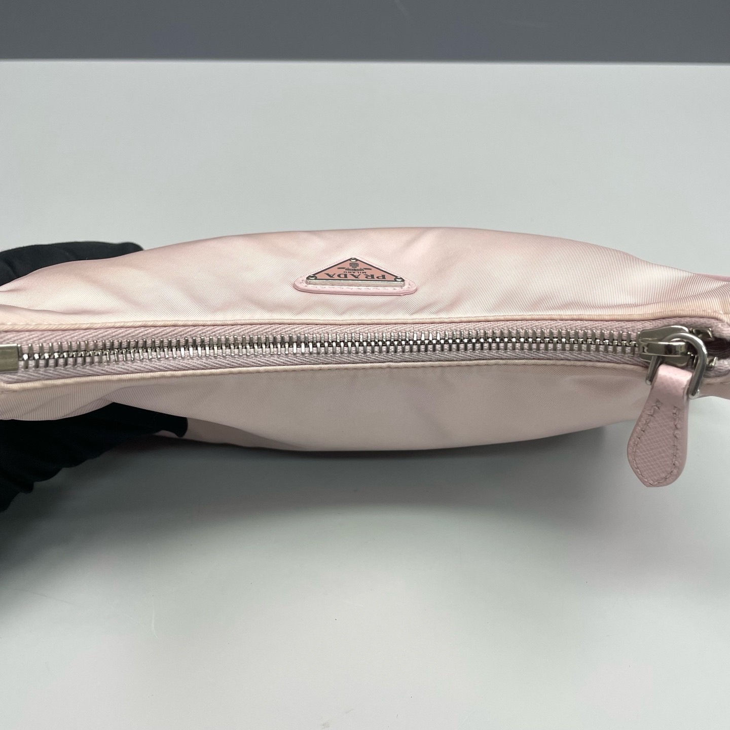 Prada Re-Edition 2005 Hobo Normal Lt Pink Parachute Nylon Crossbody Duty Paid