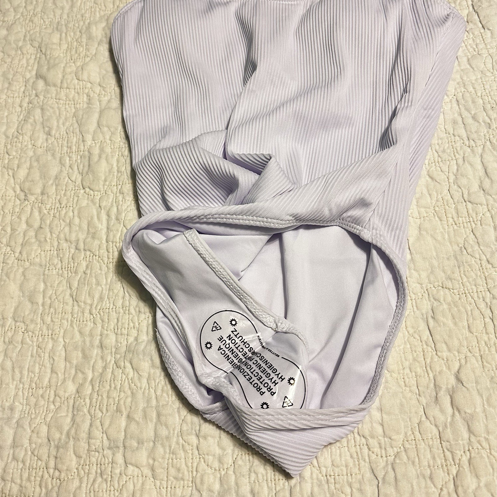 Unbranded White 1 Piece Swimsuit Adj Strap Textured Women Med Lined Beach Cruise