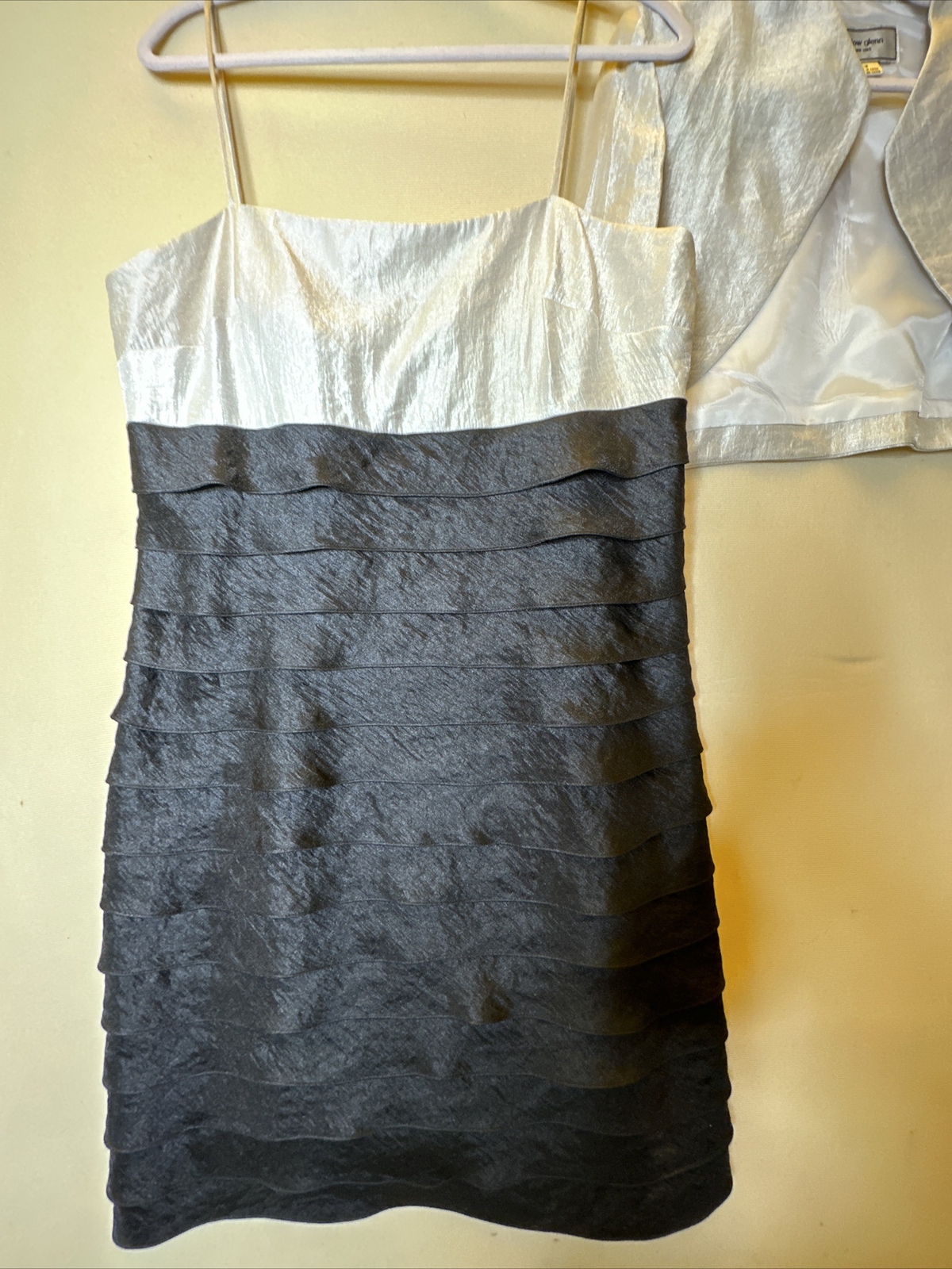 WILLOW GLENN Shimmer White Black Tiered Evening Dress & Jacket Size 16 RN 70643