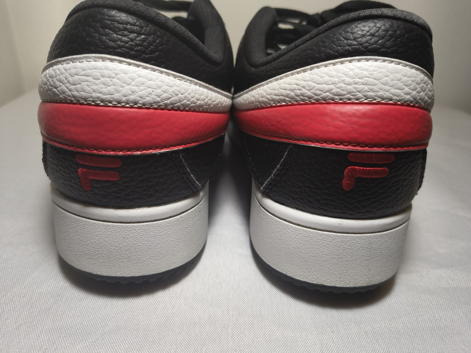 Fila A-Low Top Black Red White Sneakers Size 11.5 Men’s Basketball Shoes (Used)