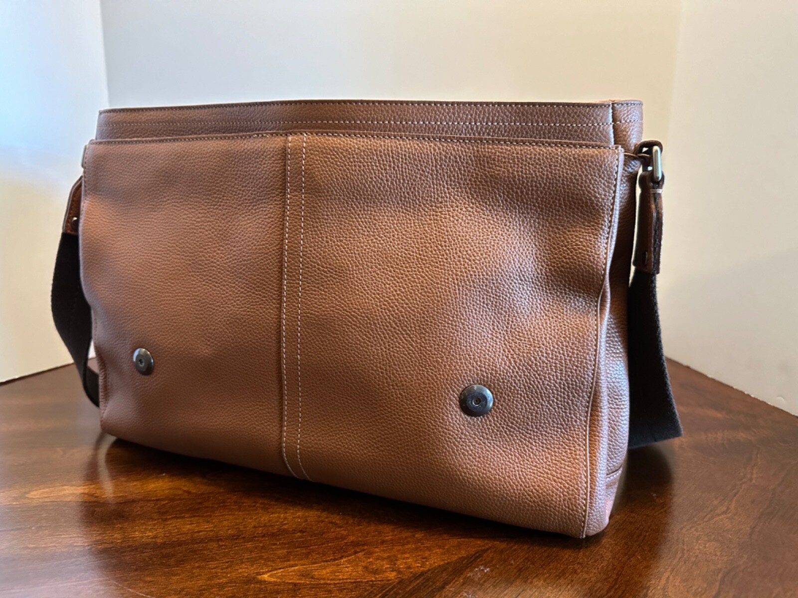 Coach Camden Brown Leather Unisex Messenger Handbag F70423