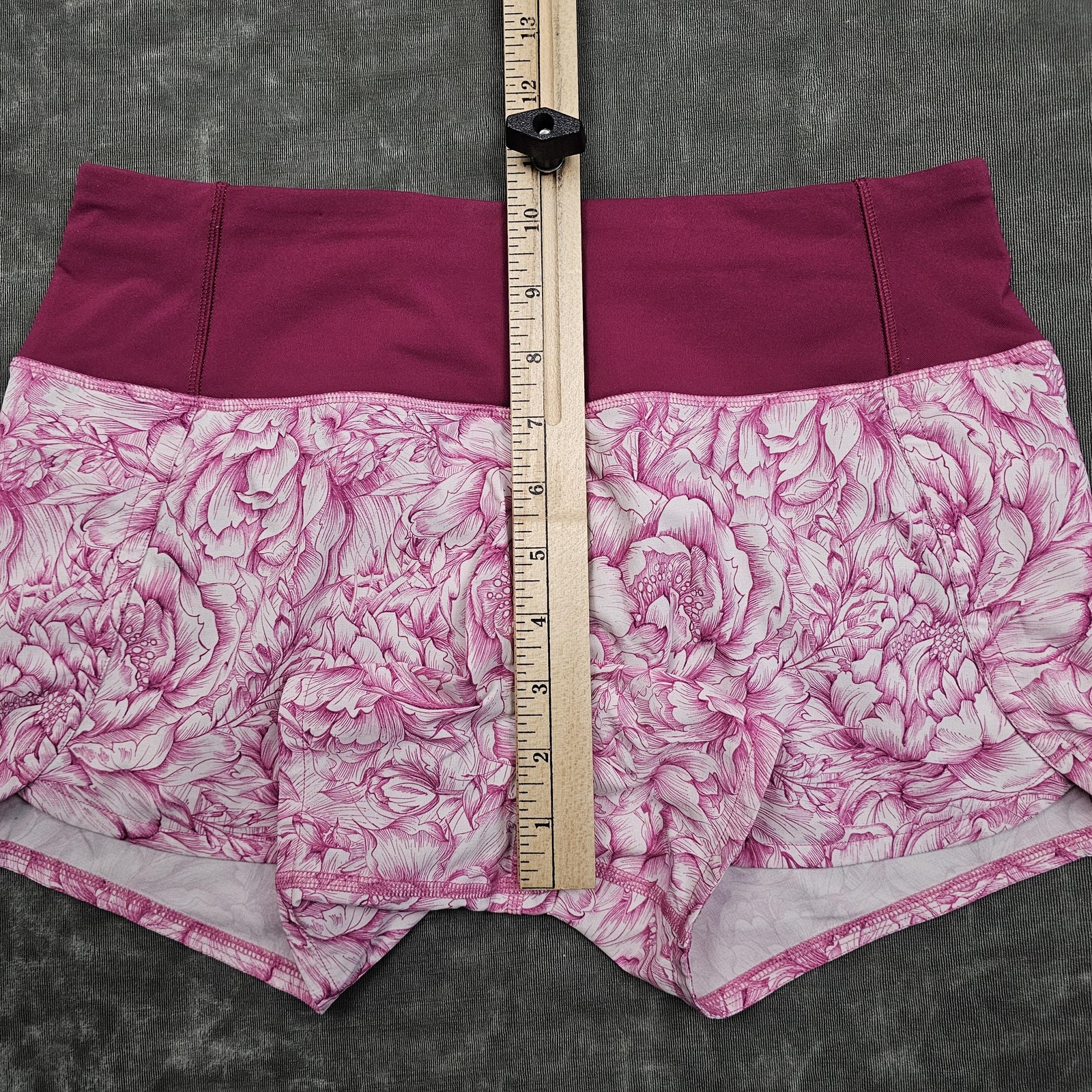 Lululemon Shorts Womens 4 Pink Floral Running 3.5in Lined Zip Pocket Athletic