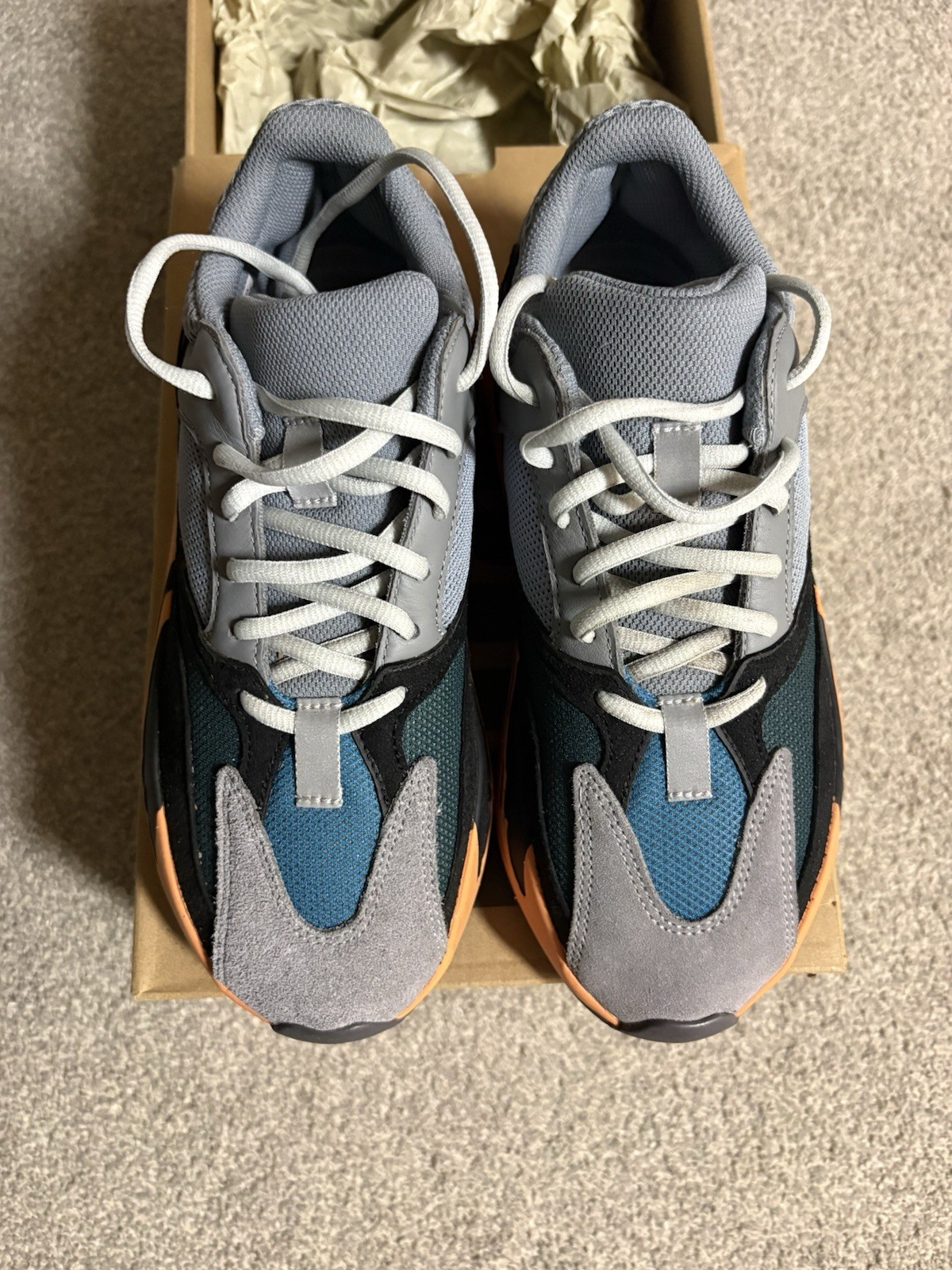 adidas Yeezy Boost 700 Wash Orange Low Top Lace-Up Colorblock GW0296