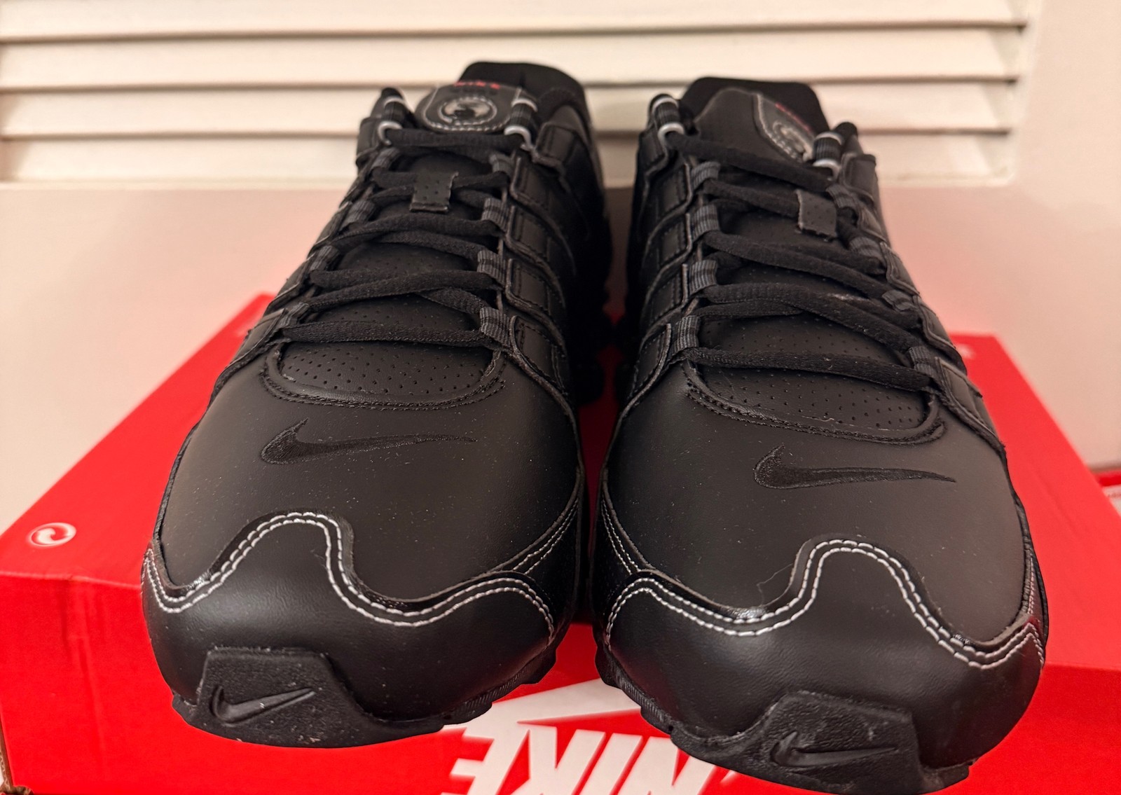 Nike Shox NZ Men’s Shoes Black White Varsity Red 378341-017 Size 10
