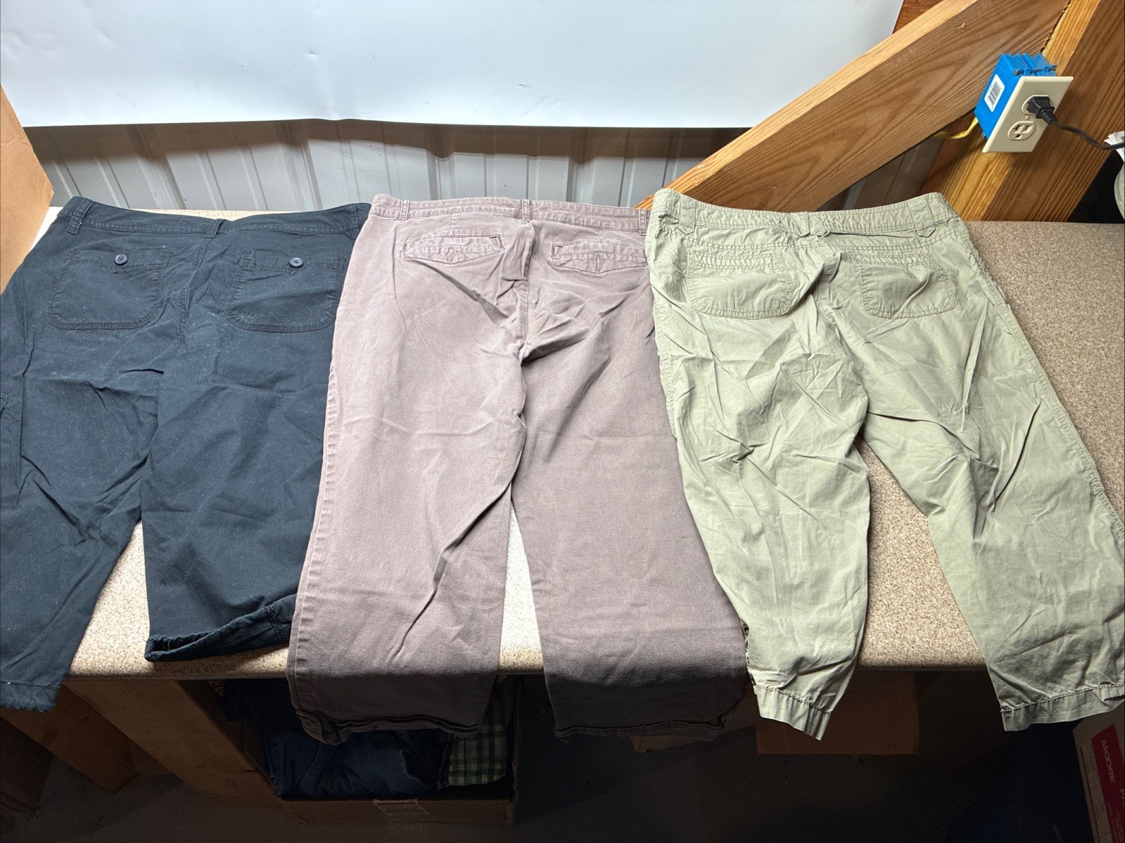 Lot 3 Capris Pants Gloria Vanderbilt 12 St John’s Bay 12p Relativity 12 Petite