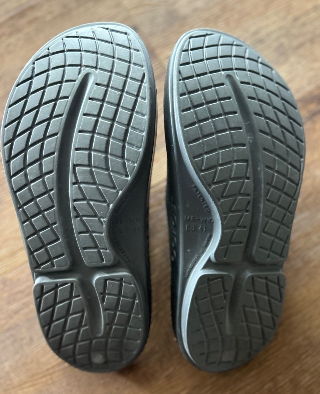 Oofos Slides Sandal Color Gray Size M8 W10 New Without Tags