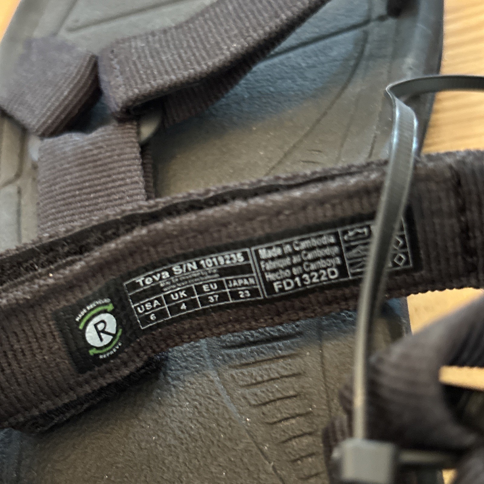 Teva Hurricane XLT2 Sport Sandals Black Adjustable Straps Hiking Camping Women 6