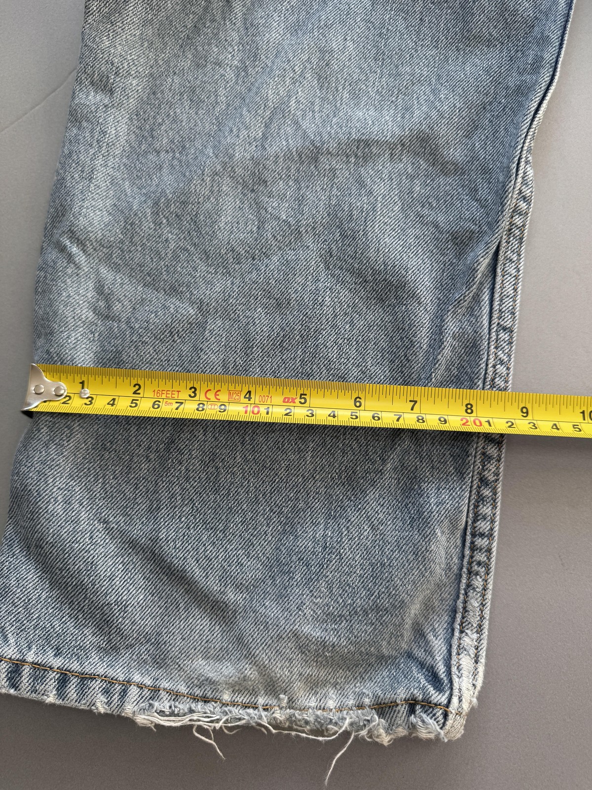 Levi’s 550 Mens Jeans W32xL28 Blue Light Wash Relaxed Tapered Fit Retro