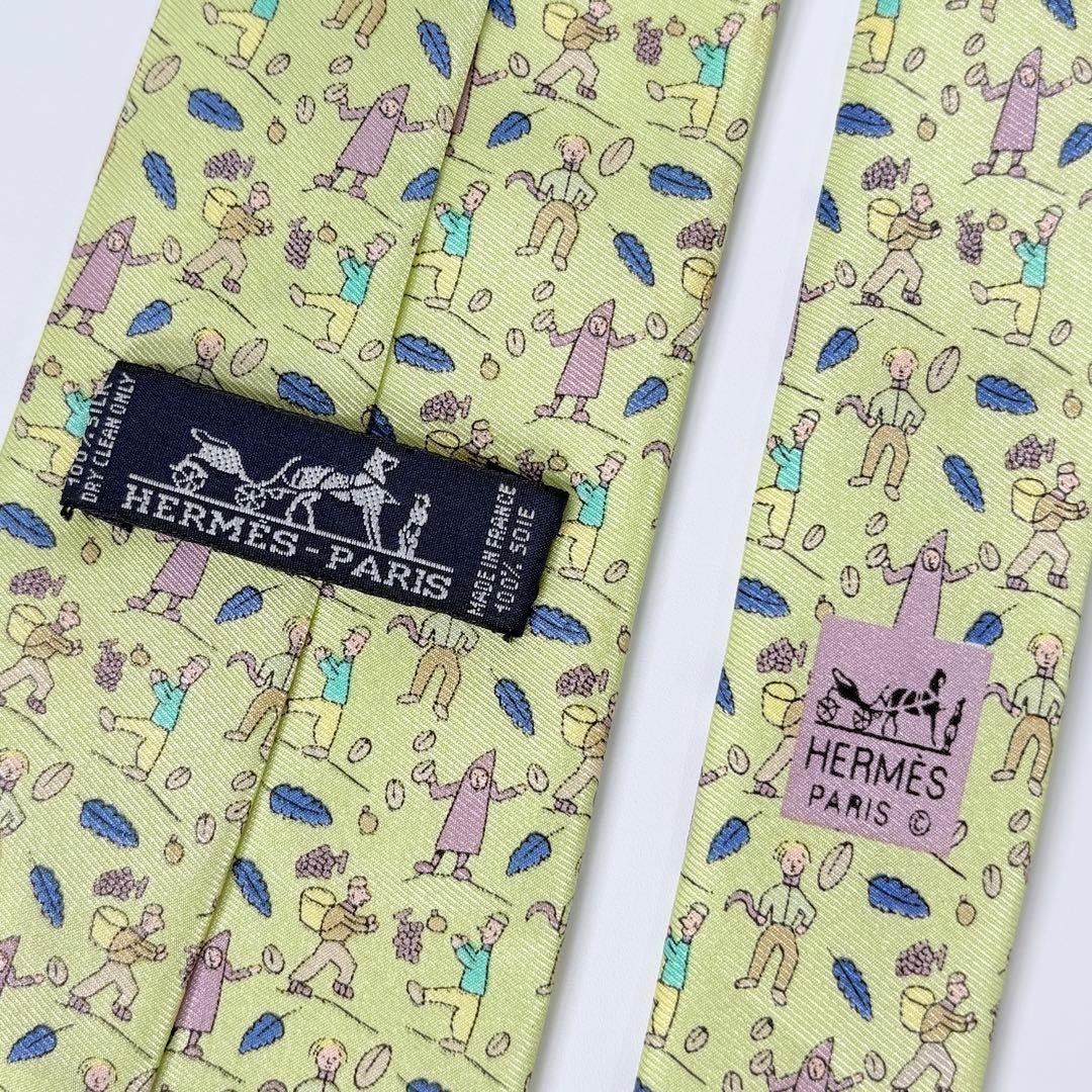 HERMES All-over Pattern Silk Necktie Greenish Made in France 146cm 9cm Pre-owned