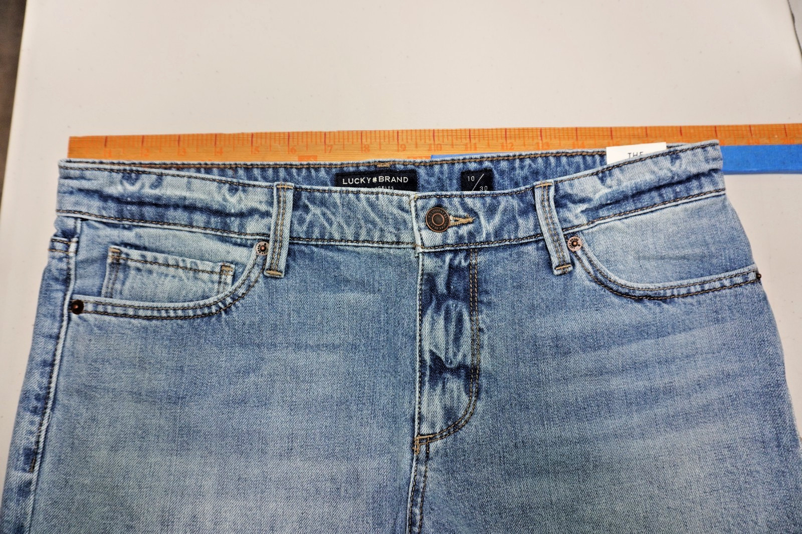 Lucky Brand Denim Cut Off Shorts Light Wash Frayed Hem Mid Rise Casual