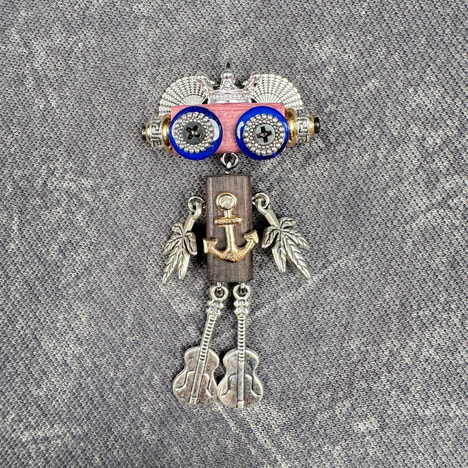 Cute Weird Punk Wooden&Alloy Robot Keychain – Steampunk Handmade Key Ring Charms