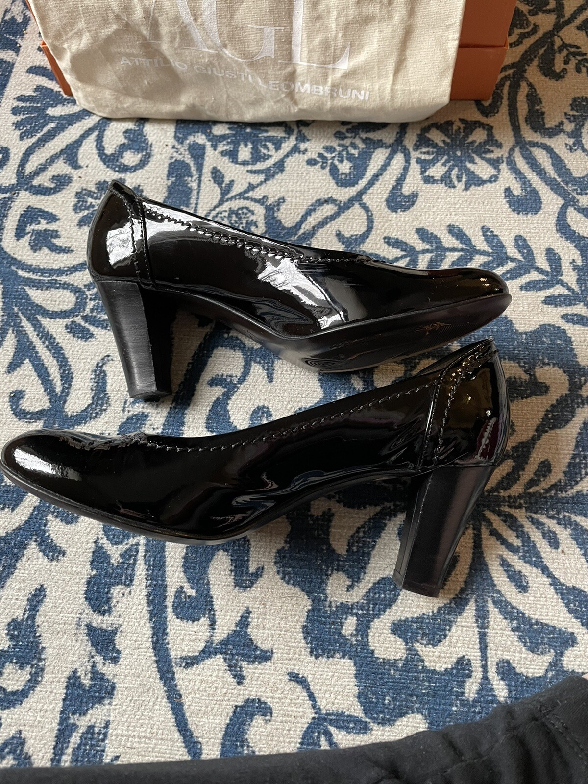 AGL Attillio Giusti Leombruni black patent leather pumps 36.5 heels almond toe