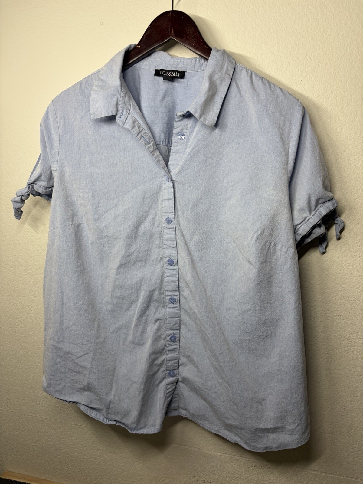Women’s Light Blue Button Up Top Plus Size 2x Tied Sleeves
