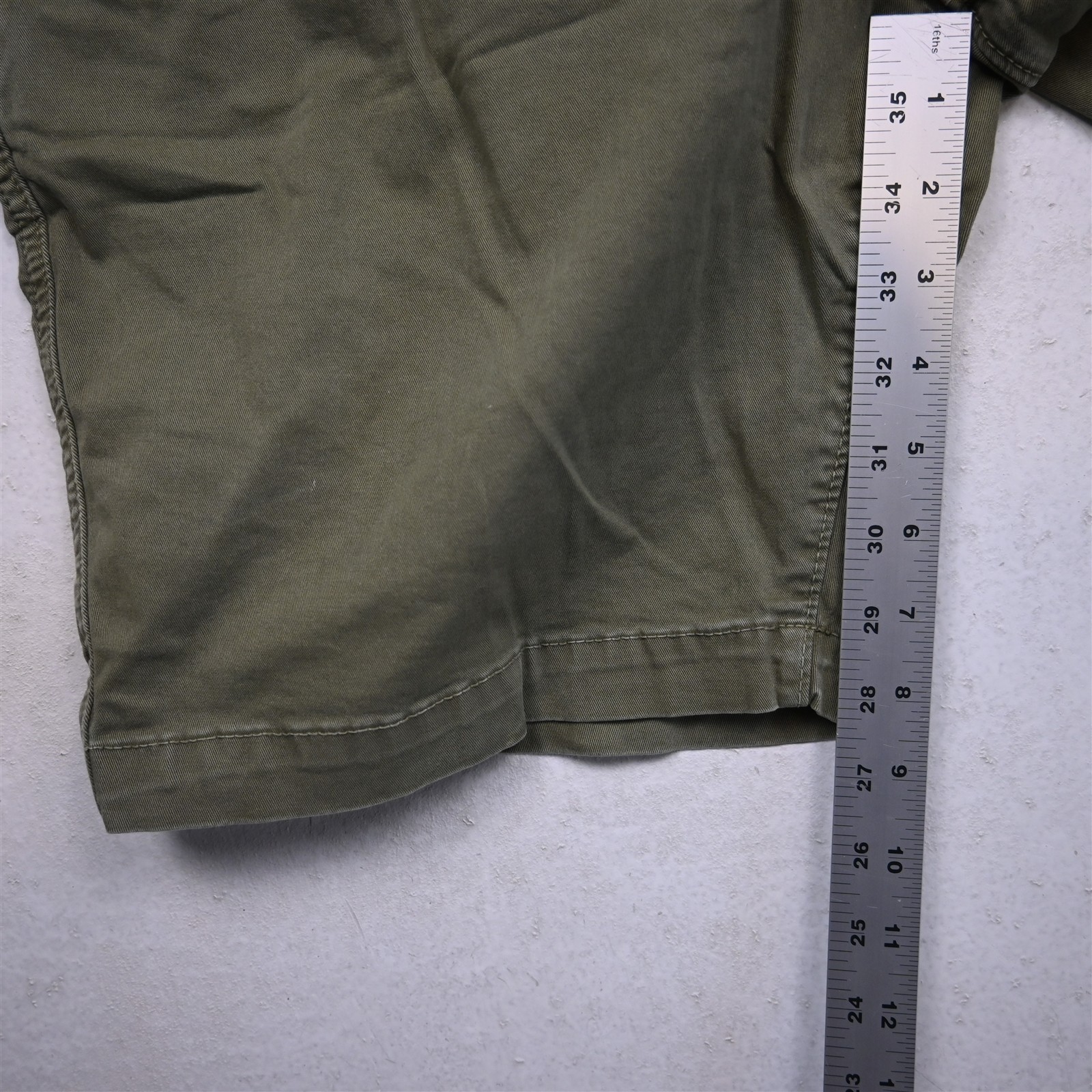American Eagle 32×8.75″ Green Active Flex Classic Chino Mens Shorts