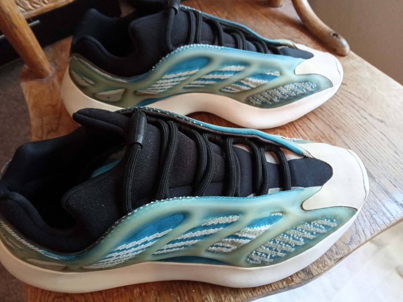 Size 10 – adidas Yeezy 700 V3 Arzareth
