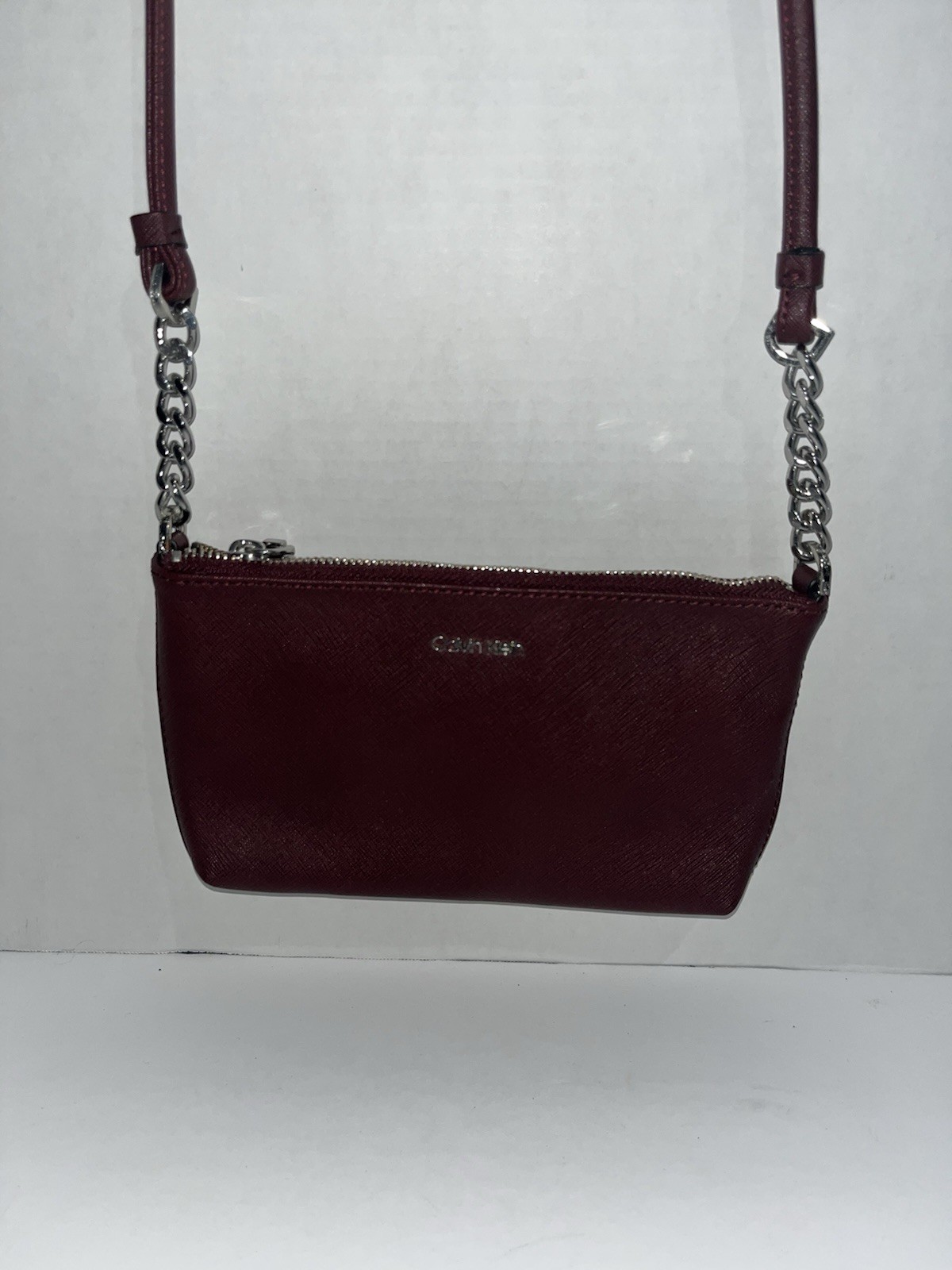 Calvin Klein Burgundy Women’s Shoulder Bag Zip Top Chain Strap Silver Hardware