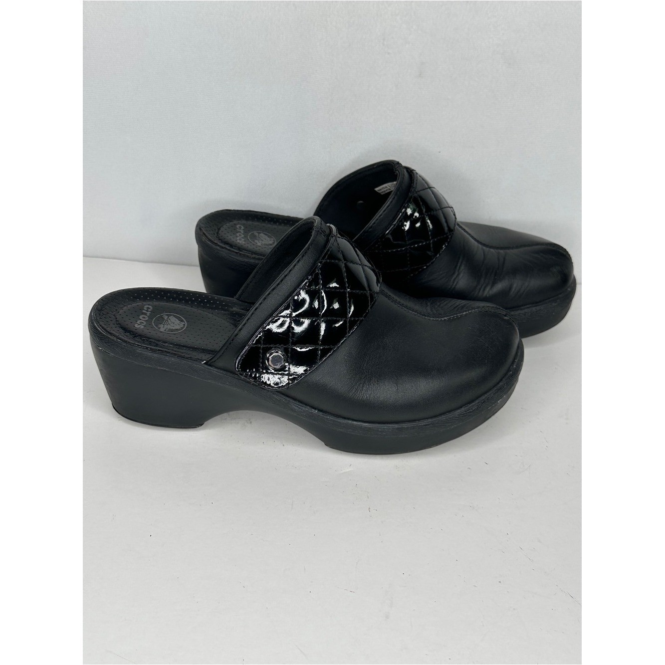 Crocs Cobbler Black Leather Quilted Patent Strap Clog Mules Y2K Sz 9